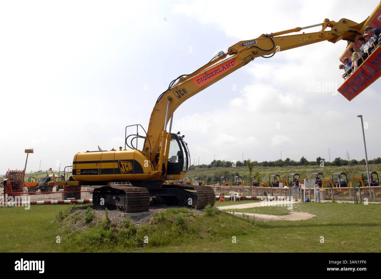 10 juin 2007 - Diggerland : un parc d'aventure qui est basé sur des machines de construction , Strood, Kent .10 juin 2007.pics pour londres lite .images inédites .pics et copyright Nick cunard (crédit image : © Nick cunard/ZUMAPRESS.com) Banque D'Images
