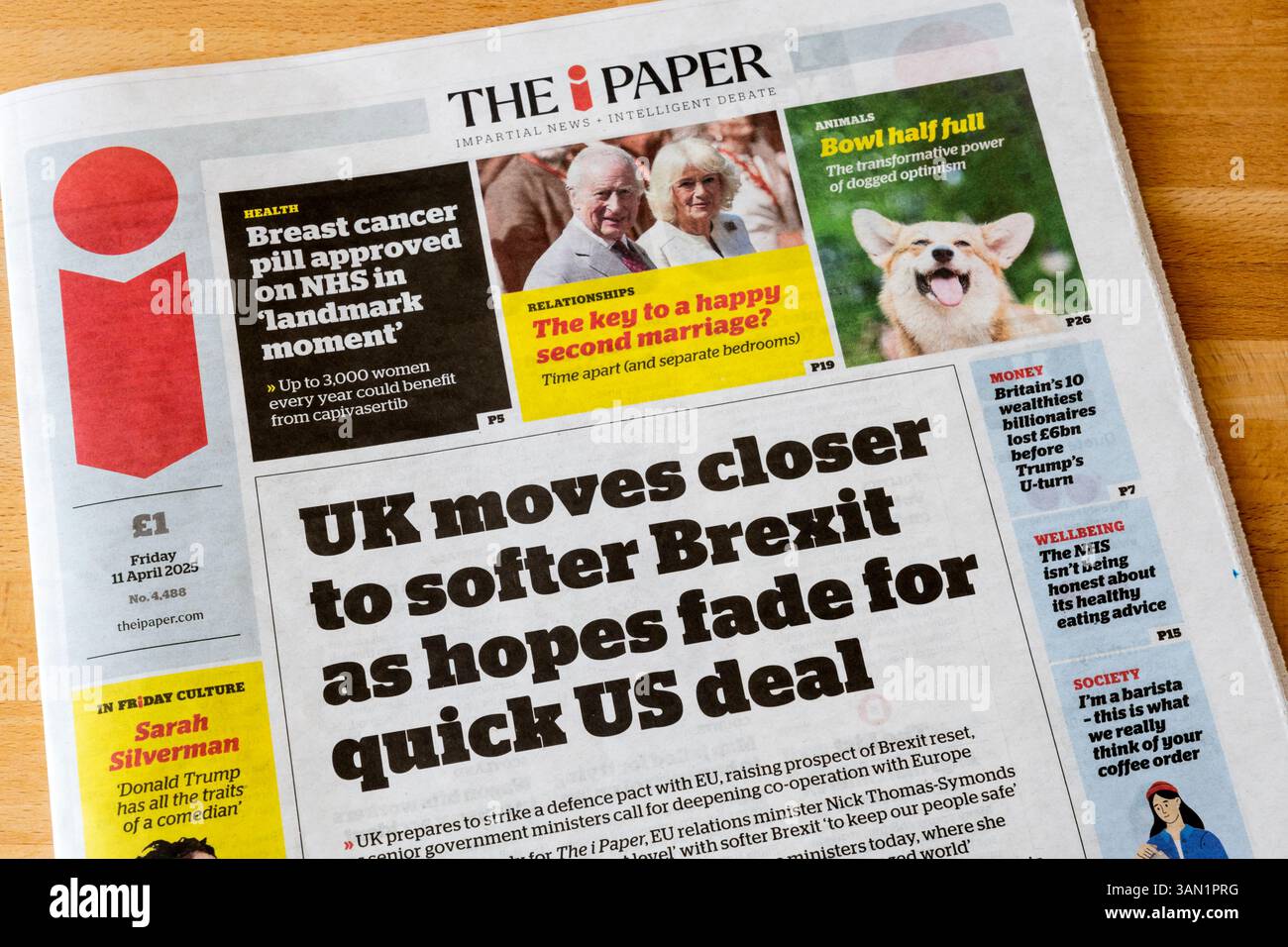 11 avril 2025. Le titre de la page d'accueil du i Paper indique que le Royaume-Uni se rapproche d'un Brexit plus souple alors que les espoirs d'un accord rapide avec les États-Unis s'estompent. Banque D'Images