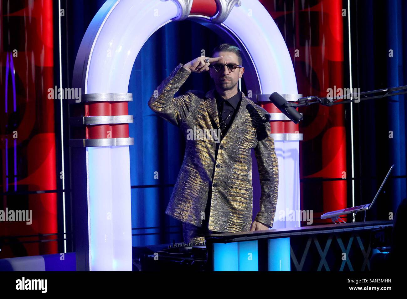 Rome, Italie. 14 avril 2025. Rome : Rai Studios ex Dear. Ordre ou vérité épisode 4. Sur la photo : Danti Credit : Independent photo Agency/Alamy Live News Banque D'Images