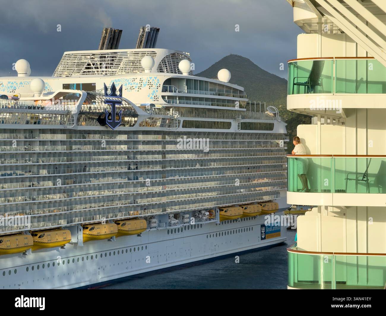Bateaux de croisière amarrés à St Maarten dans les Caraïbes Banque D'Images