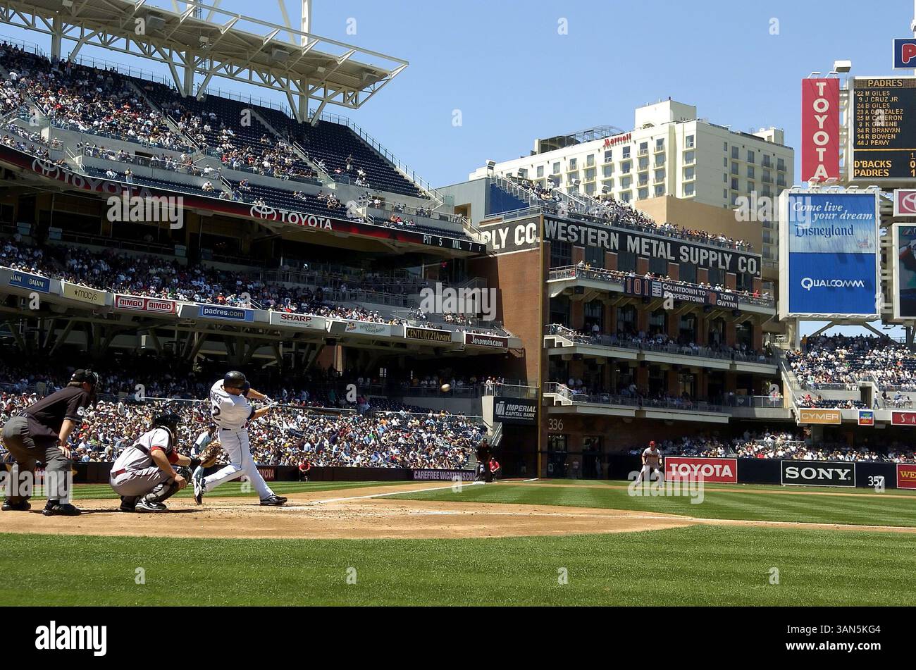 19 avril 2007 : Marcus Giles des Padres de San Diego en action pendant le match entre les Padres de San Diego et les Diamondbacks de l'Arizona au Petco Park à San Diego, en Californie (image crédit : © John Green/Cal Sport Media) Banque D'Images