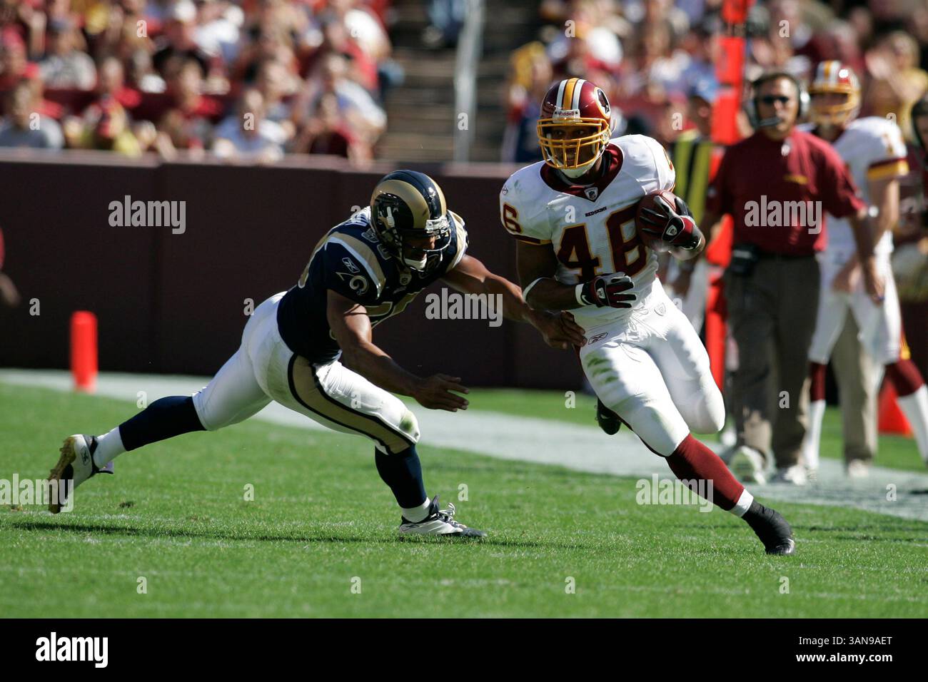 12 octobre 2008 - Landover, Maryland..Washington Redskins Running back Ladell Betts en action contre les nouveaux Louis Rams. Louis Rams a battu les Redskins de Washington 19-17 au Fedex Field à Landover, Maryland...photo Â© Eric Espada/CSM (crédit image : © Cal Sport Media/ZUMA Press) Banque D'Images