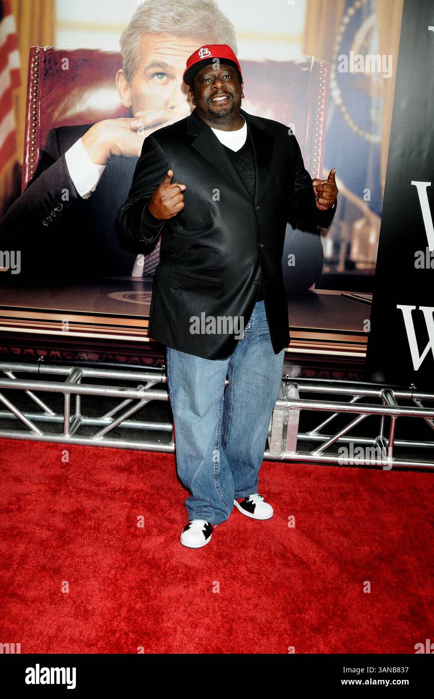 14 octobre 2008. New York City . L'acteur Cedric the Entertainer assiste à la première de 'W.' New York au Ziegfeld Theater le 14 octobre 2008 à New York (crédit image : © Sharkpixs/ZUMA Press) Banque D'Images