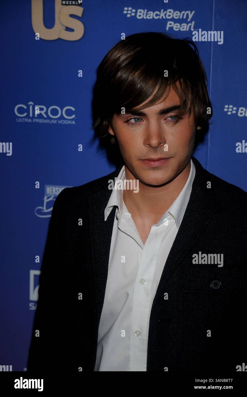 21 octobre 2008. New York City . L'acteur Zac Efron arrive à US Weekly's 2008 Hot Hollywood issue Celebration qui se tient aux Skylight Studios le 21 octobre 2008 à New York. (Crédit image : © Sharkpixs/ZUMA Press) Banque D'Images