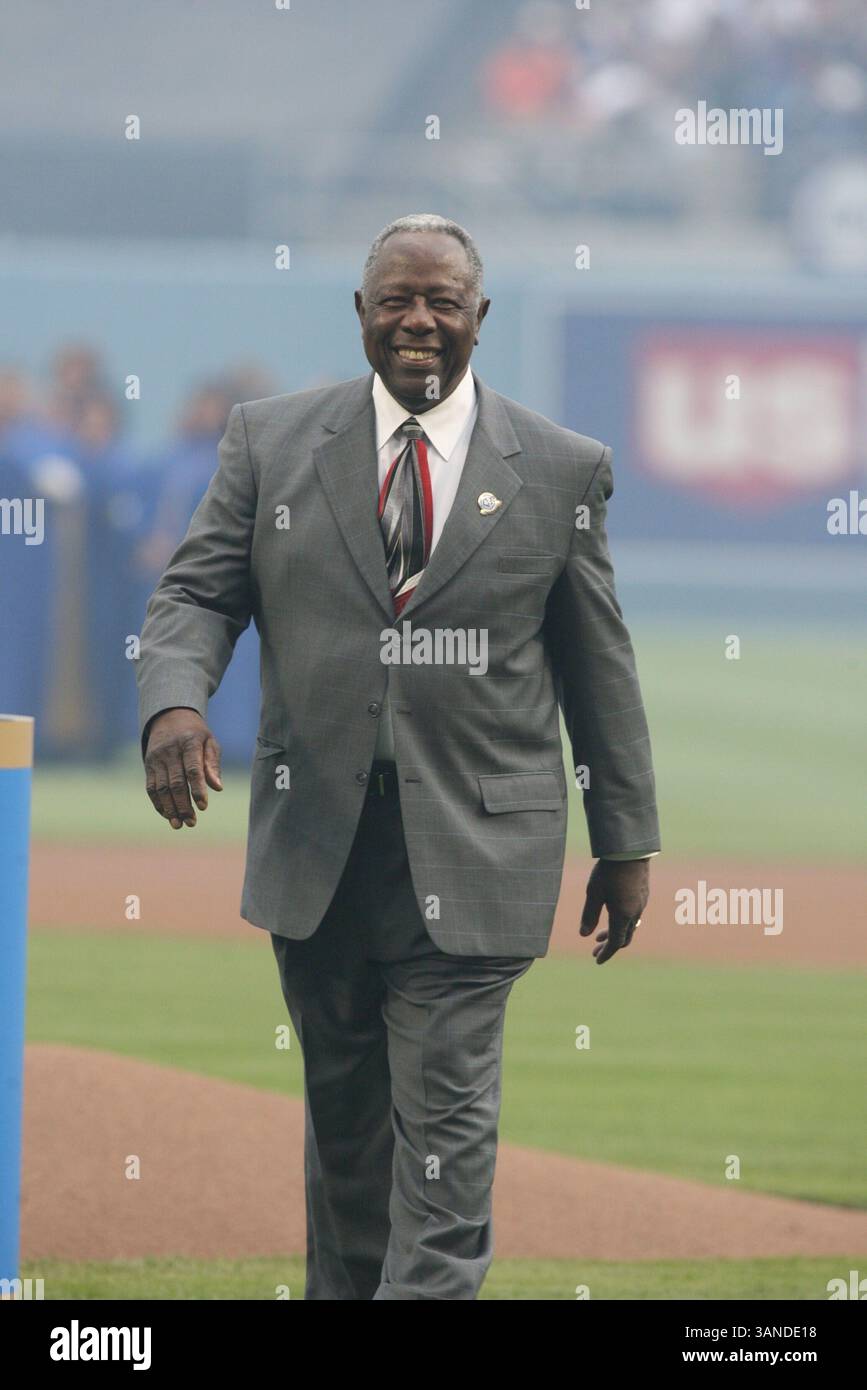 15 avril 2007 - Los Angeles, Californie, États-Unis - HENRY 'HANK' AARON, célèbre au stade de baseball et roi du home run lors de la célébration d'avant-match du 60e anniversaire de la Major League Baseball des débuts de Jackie Robinson, le 15 avril 1947. Les Dodgers de Los Angeles ont battu les Padres de San Diego 9-3 au Dodger Stadium. (Crédit image : © Kevin Reece/ZUMA Press) Banque D'Images