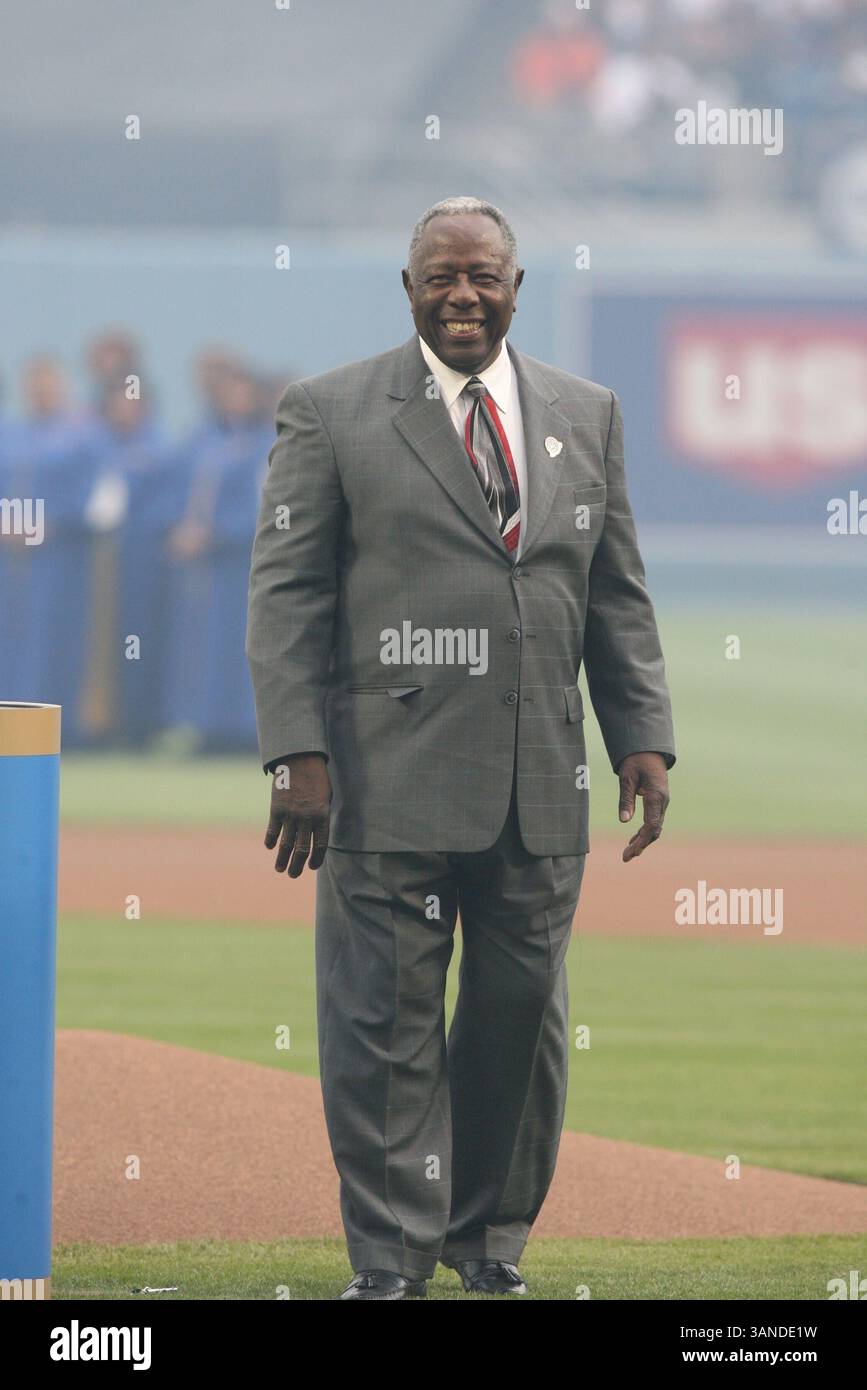 15 avril 2007 - Los Angeles, Californie, États-Unis - HENRY 'HANK' AARON, célèbre au stade de baseball et roi du home run lors de la célébration d'avant-match du 60e anniversaire de la Major League Baseball des débuts de Jackie Robinson, le 15 avril 1947. Les Dodgers de Los Angeles ont battu les Padres de San Diego 9-3 au Dodger Stadium. (Crédit image : © Kevin Reece/ZUMA Press) Banque D'Images