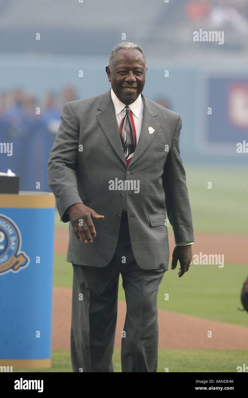 15 avril 2007 - Los Angeles, Californie, États-Unis - HENRY 'HANK' AARON, célèbre au stade de baseball et roi du home run lors de la célébration d'avant-match du 60e anniversaire de la Major League Baseball des débuts de Jackie Robinson, le 15 avril 1947. Les Dodgers de Los Angeles ont battu les Padres de San Diego 9-3 au Dodger Stadium. (Crédit image : © Kevin Reece/ZUMA Press) Banque D'Images