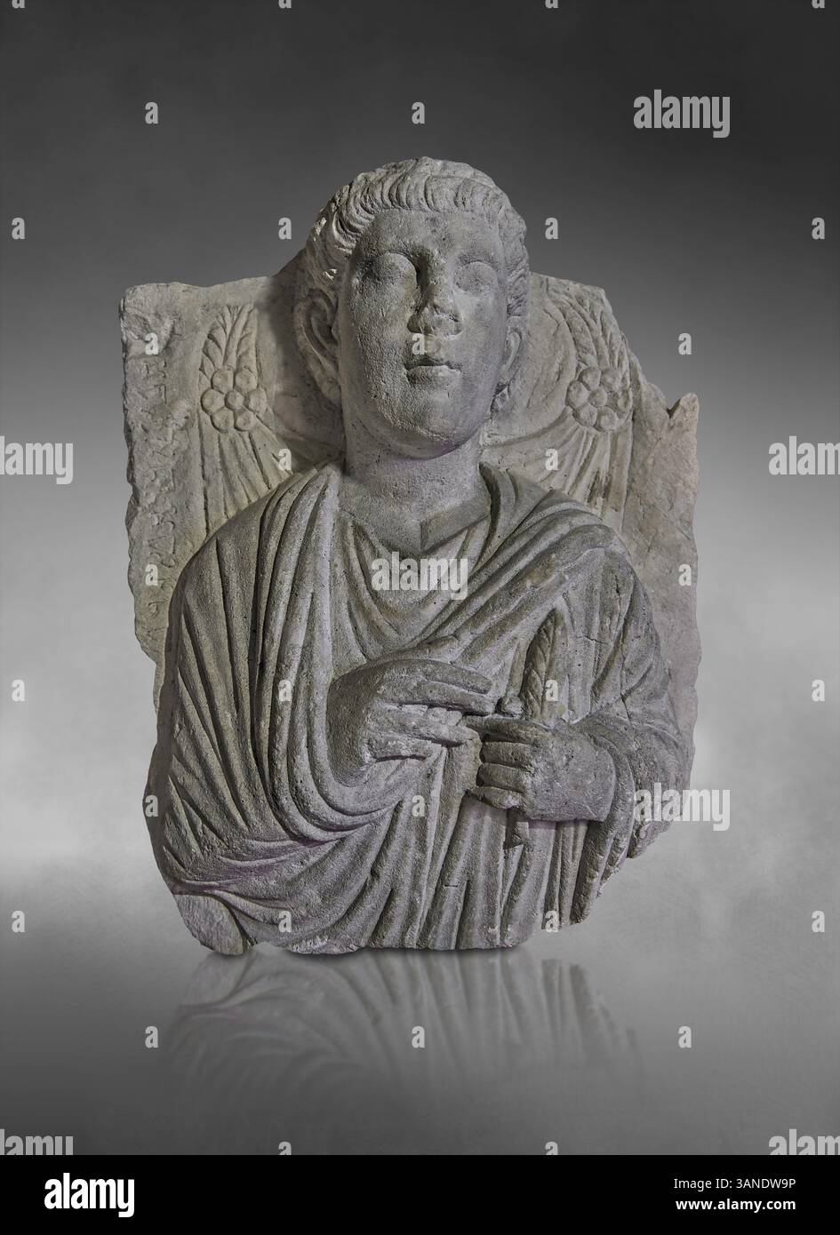 Mémorial romain en pierre relief buste portrait d'un homme d'un cimetière romain de Palmyran, 3ème cent AD, Palmyre historique, Syrie. Musées du Vatican inv 56598 Or Banque D'Images