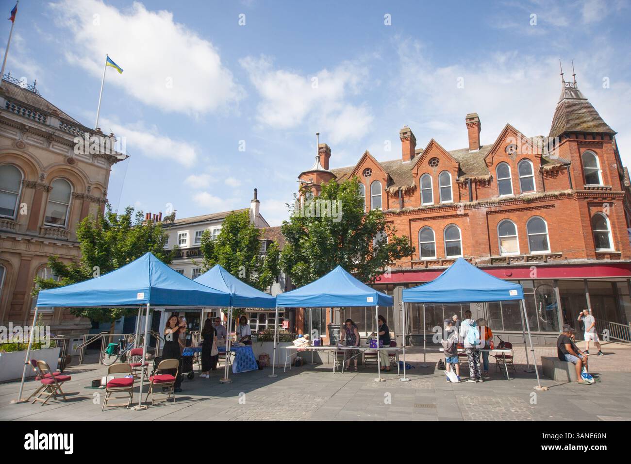Vue sur l'hôtel de ville d'Ipswich et Cornhill dans le centre de la ville, dans le Suffolk au Royaume-Uni Banque D'Images