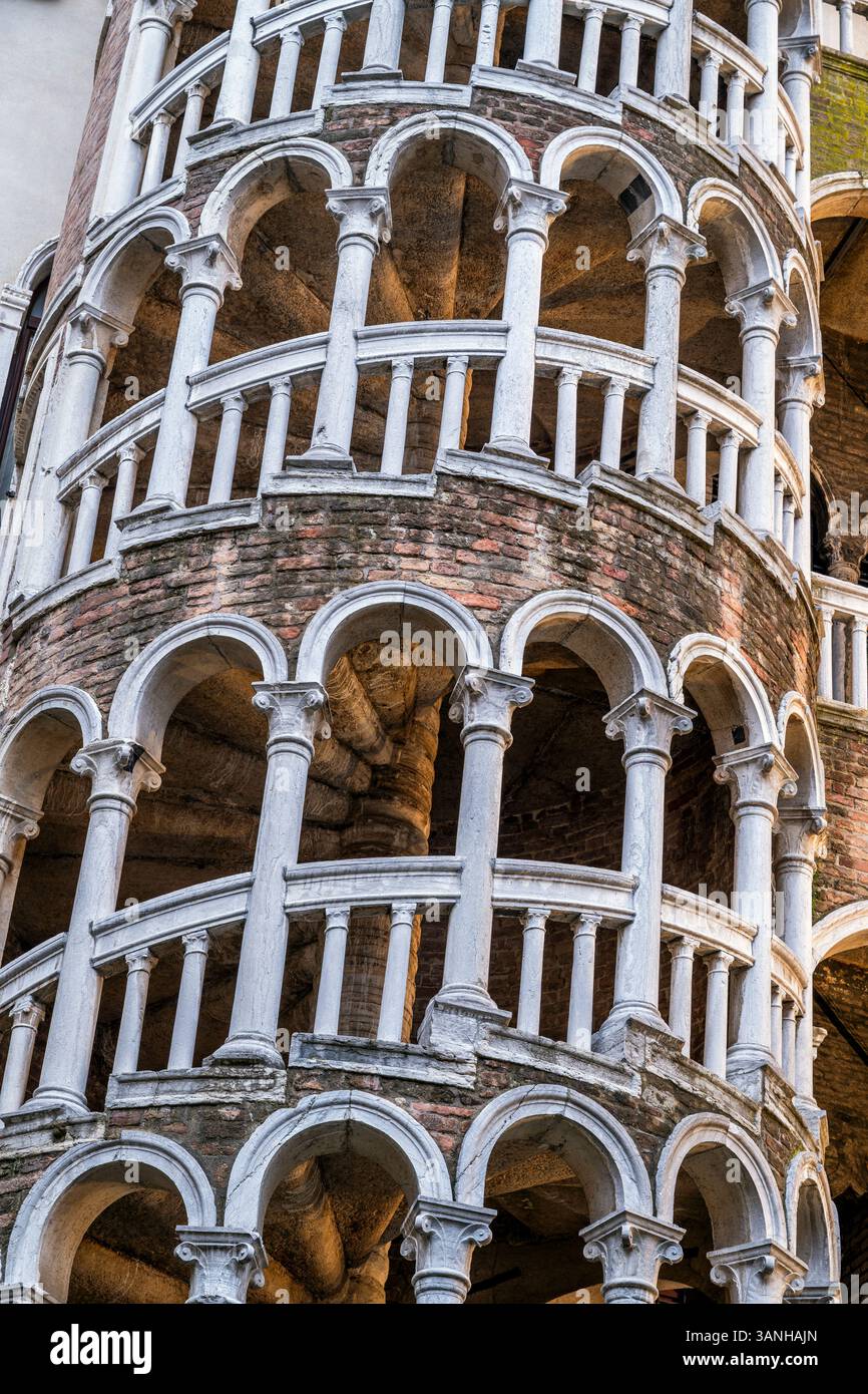 Escalier du Palazzo Contarini del Bovolo, Venise, Vénétie, Italie Banque D'Images