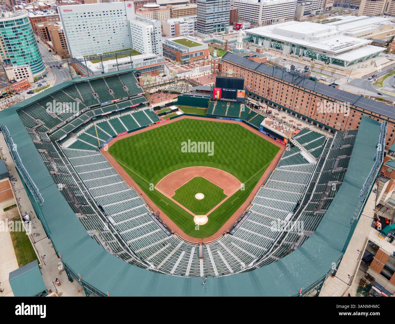 Baltimore, États-Unis - 06 avril 2021 : vue aérienne du parc Oriole à Camden Yards à Baltimore, Maryland, États-Unis. Banque D'Images