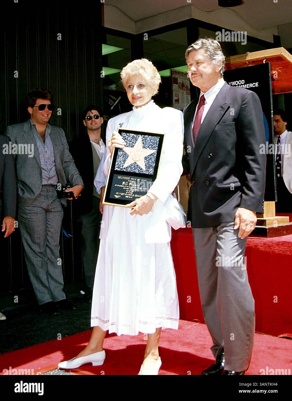 JANVIER 1, 2011 - F9764.JILL IRELAND CHARLES BRONSON. BOB KATES/ 1990.JILLIRELANDOBIT(crédit image : © Globe photos/ZUMAPRESS.com) Banque D'Images