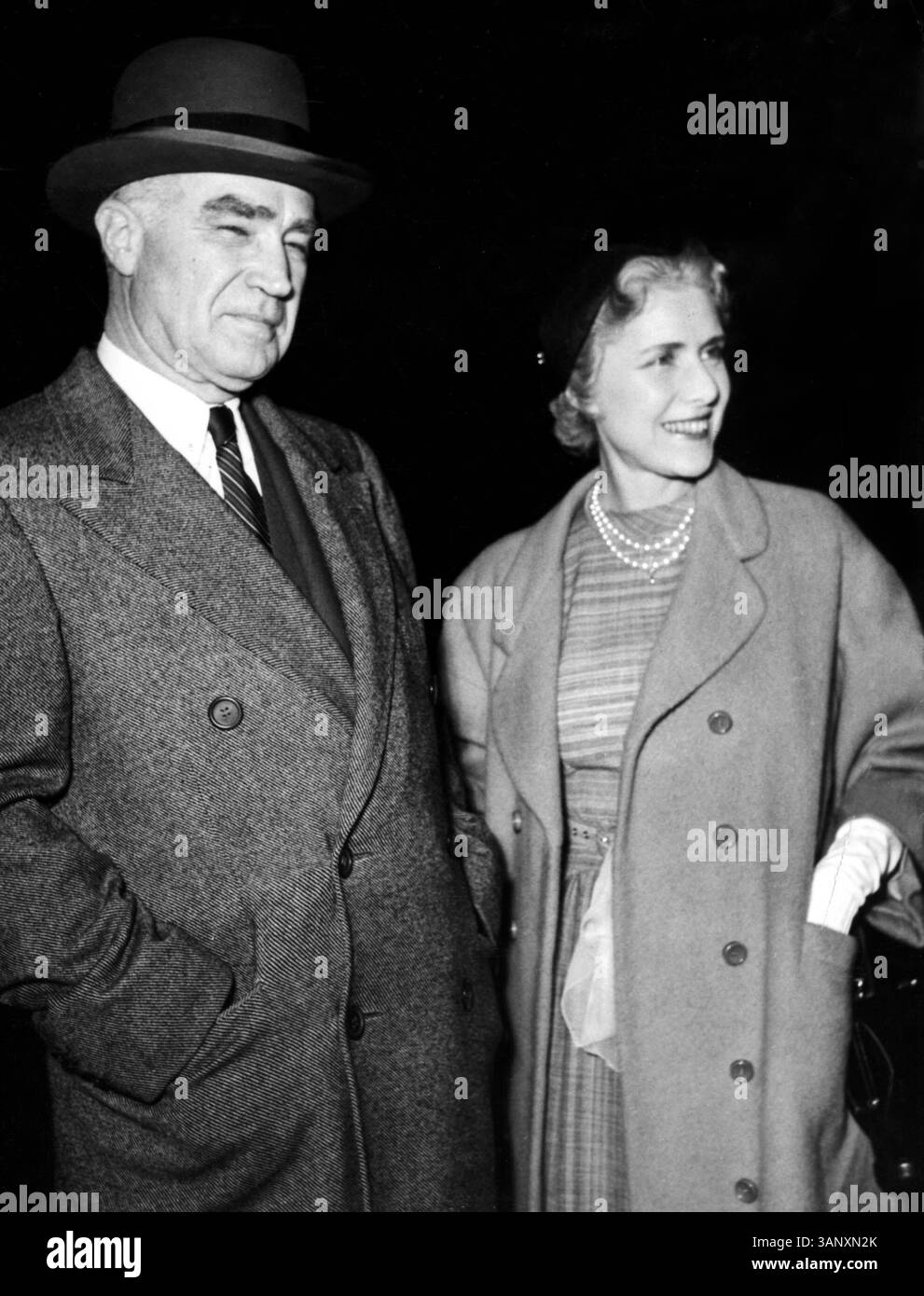 12 AVRIL 2005 - CLARE STAND LUCE ET SON MARI HENRY R. LUCE À VILLA TAVERNA. FOURNI PAR VEDO/(image crédit : © Globe photos/ZUMAPRESS.com) Banque D'Images