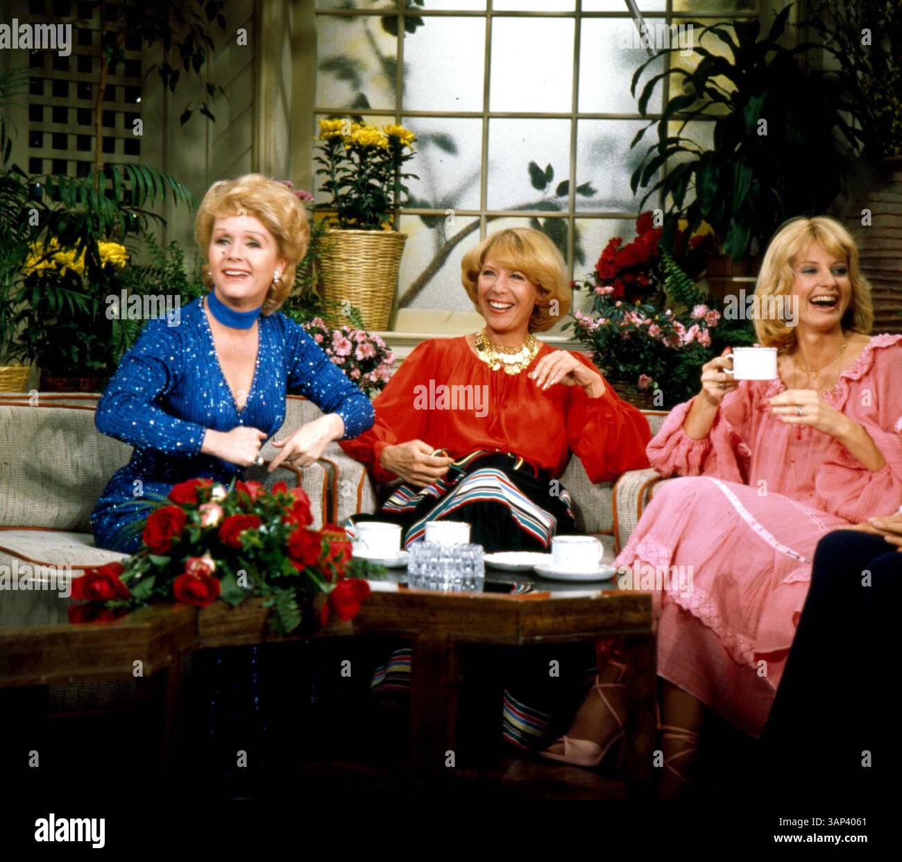 JANVIER 1, 2011 - G3314.THE DINAH SHORE SHOW. JILL IRELAND, DINAH SHORE ET DEBBIE REYNOLDS. 1977(crédit image : © Globe photos/ZUMAPRESS.com) Banque D'Images