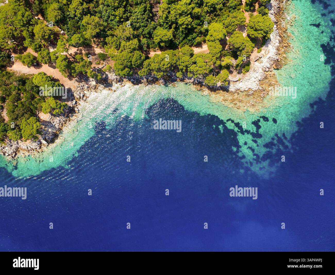 Vue aérienne de la baie sur l'île de Lastovo en Croatie. Banque D'Images