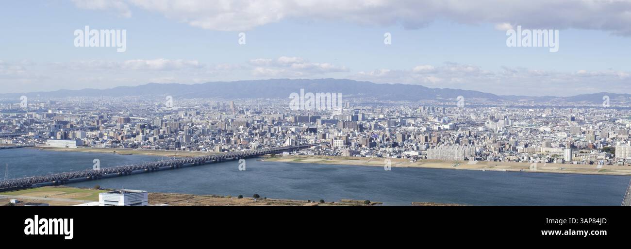 Vue panoramique d'Osaka et Toyonaka par une journée ensoleillée, Osaka, Japon, Asie Banque D'Images