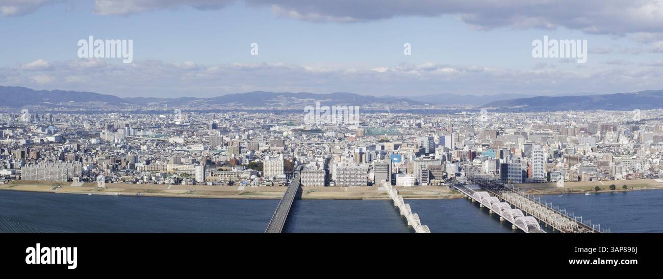 Vue panoramique d'Osaka et Toyonaka par une journée ensoleillée, Osaka, Japon, Asie Banque D'Images