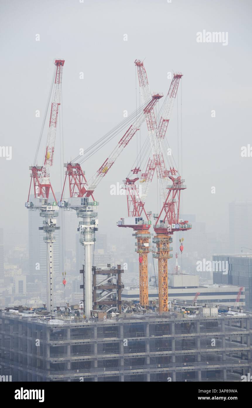 Skyline de la ville d'Osaka un jour brumeux, smog, Osaka, Japon, Asie Banque D'Images