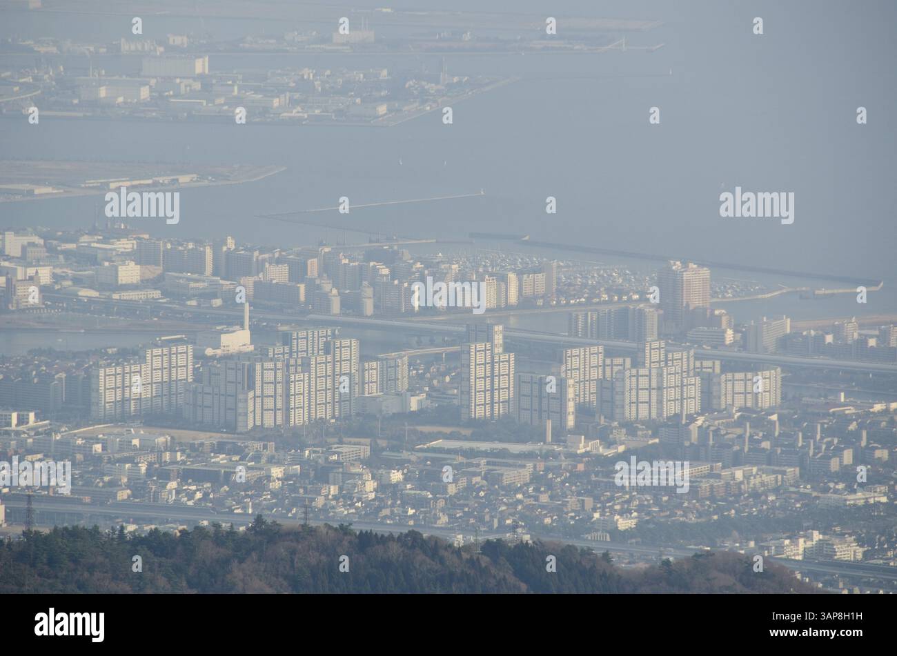 Vue panoramique d'Osaka depuis les montagnes environnantes, Osaka, Japon, Asie Banque D'Images