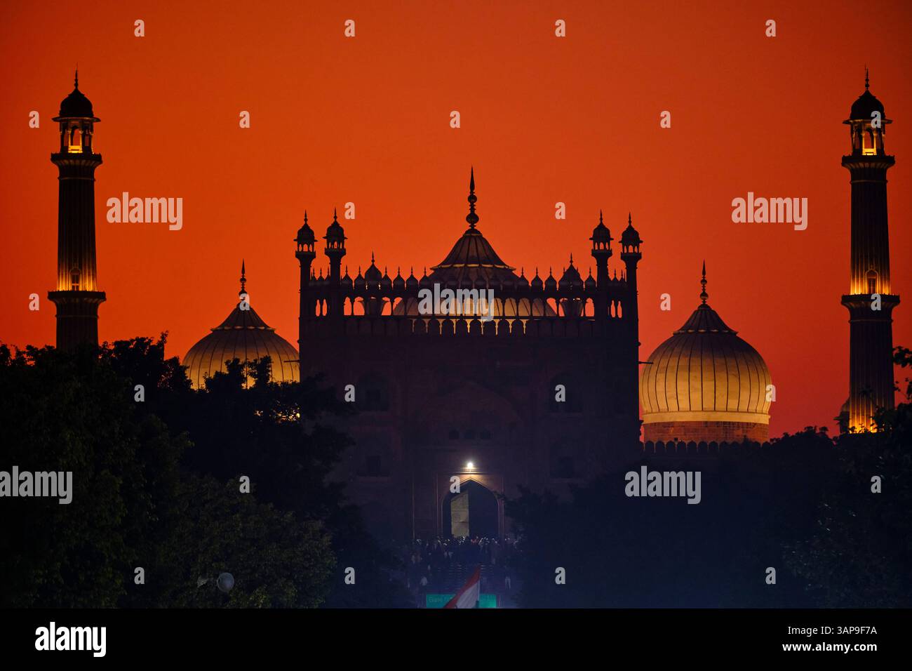 Inde, Delhi, Old Delhi, mosquée Jama Masjid, construite par l'empereur moghol Shah Jahan entre 1644 et 1656 Banque D'Images