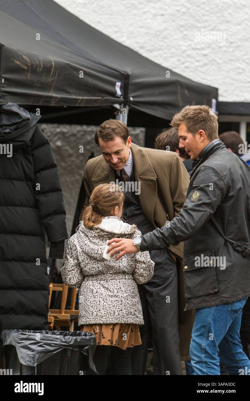 Tobias Menzies filme Outlander à Falkland, Fife Banque D'Images