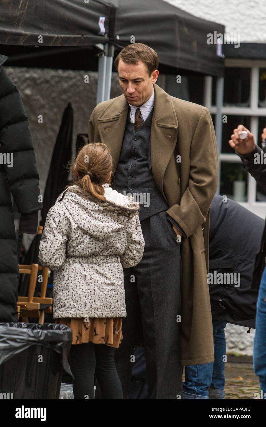 Tobias Menzies filme Outlander à Falkland, Fife Banque D'Images