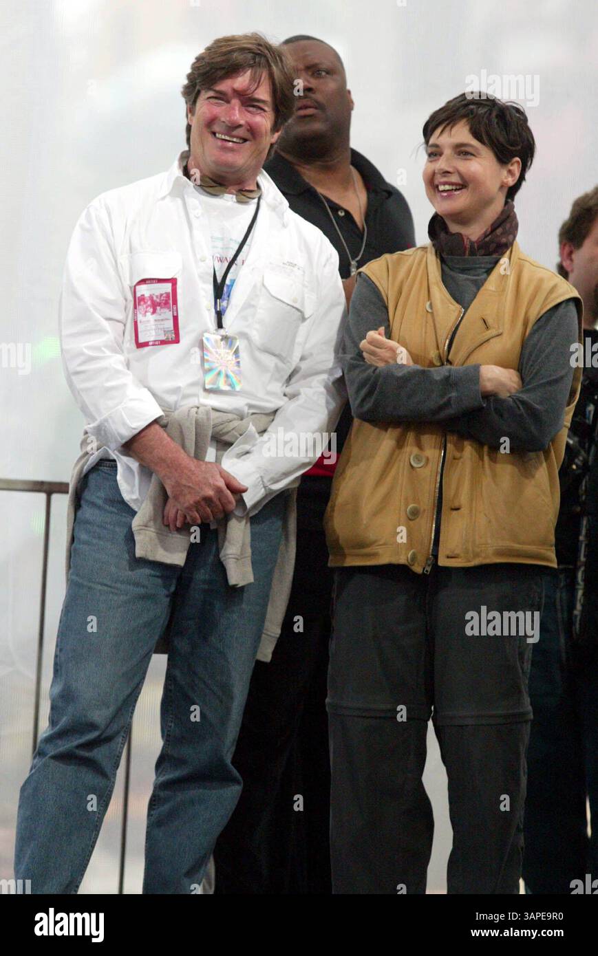 1ER JANVIER 2011 - NEW YORK, NEW YORK, ÉTATS-UNIS - ISABELLA ROSSELLINI AVEC SON FRÈRE ROBERTINO ROSSELLINI À LA 7E COURSE/MARCHE ANNUELLE REVLON POUR FEMMES À TIMES SQUARE À NEW YORK, NEW YORK, LE 1ER MAI 2004. / 2004..K36994HMC.(crédit image : © Henry McGee/Globe photos/ZUMAPRESS.com) Banque D'Images 1ER JANVIER 2011 - NEW YORK, NEW YORK, ÉTATS-UNIS - ISABELLA ROSSELLINI AVEC SON FRÈRE ROBERTINO ROSSELLINI À LA 7E COURSE/MARCHE ANNUELLE REVLON POUR FEMMES À TIMES SQUARE À NEW YORK, NEW YORK, LE 1ER MAI 2004. / 2004..K36994HMC.(crédit image : © Henry McGee/Globe photos/ZUMAPRESS.com) Banque D'Images