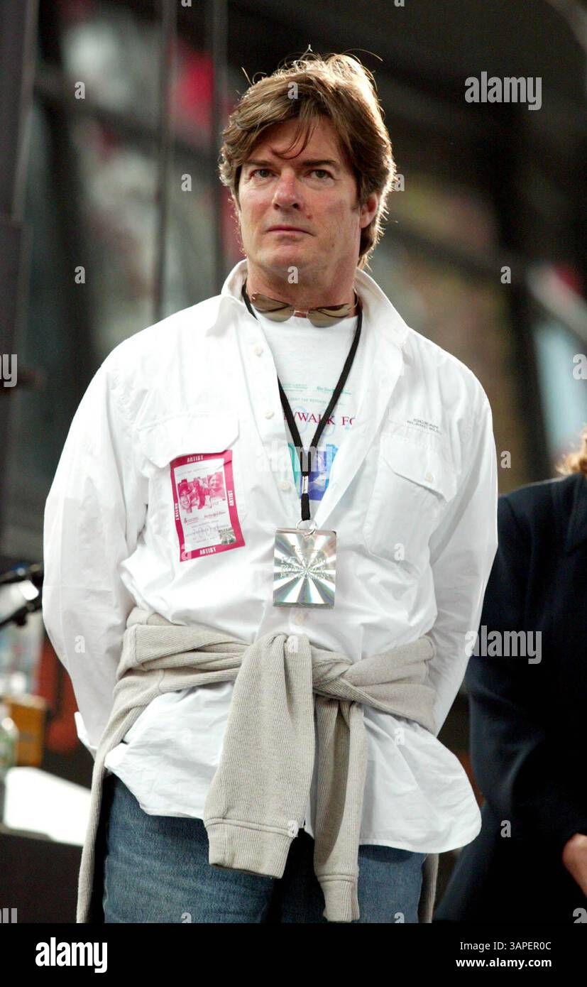 1er janvier 2011 - New York, New York, États-Unis - ROBERTINO ROSSELLINI À LA 7e COURSE/MARCHE ANNUELLE REVLON POUR FEMMES À TIMES SQUARE À NEW YORK, NEW York, LE 1er MAI 2004. / 2004..K36994HMC.(crédit image : © Henry McGee/Globe photos/ZUMAPRESS.com) Banque D'Images 1er janvier 2011 - New York, New York, États-Unis - ROBERTINO ROSSELLINI À LA 7e COURSE/MARCHE ANNUELLE REVLON POUR FEMMES À TIMES SQUARE À NEW YORK, NEW York, LE 1er MAI 2004. / 2004..K36994HMC.(crédit image : © Henry McGee/Globe photos/ZUMAPRESS.com) Banque D'Images