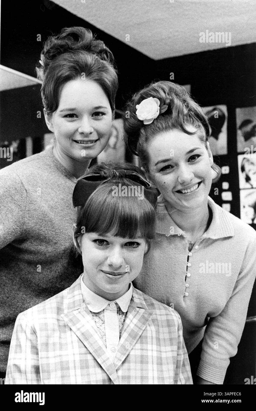 16 NOVEMBRE 2004 - LES SŒURS LENNON. WILSON MULDROW/(crédit image : © Globe photos/ZUMAPRESS.com) Banque D'Images