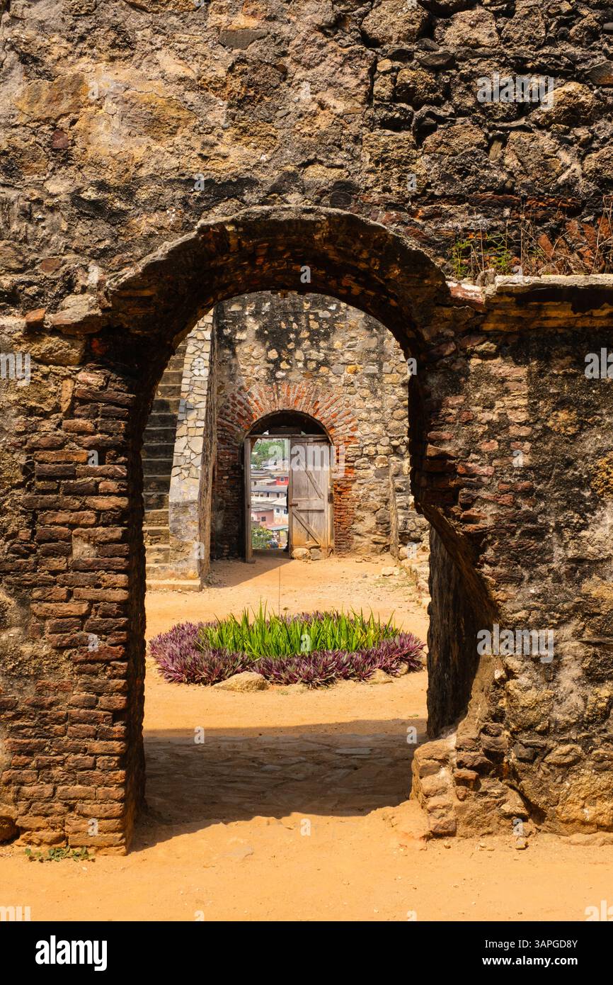 Ghana, Fort Amsterdam, construit par les Anglais entre 1638 et 1645 sous le nom de Fort Cormantin. Maintenant sur la liste du patrimoine mondial. Banque D'Images