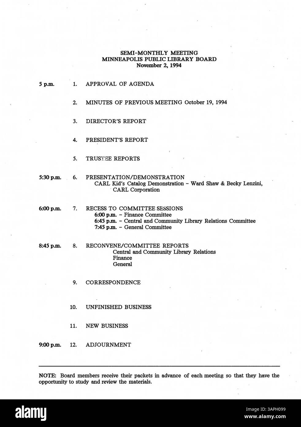 Les 1994 minutes du conseil d'administration de la bibliothèque publique de Minneapolis décrivent les décisions prises sur le financement des bibliothèques, les mises à jour des politiques et l'expansion des services au sein du système de bibliothèque du comté de Hennepin. Banque D'Images