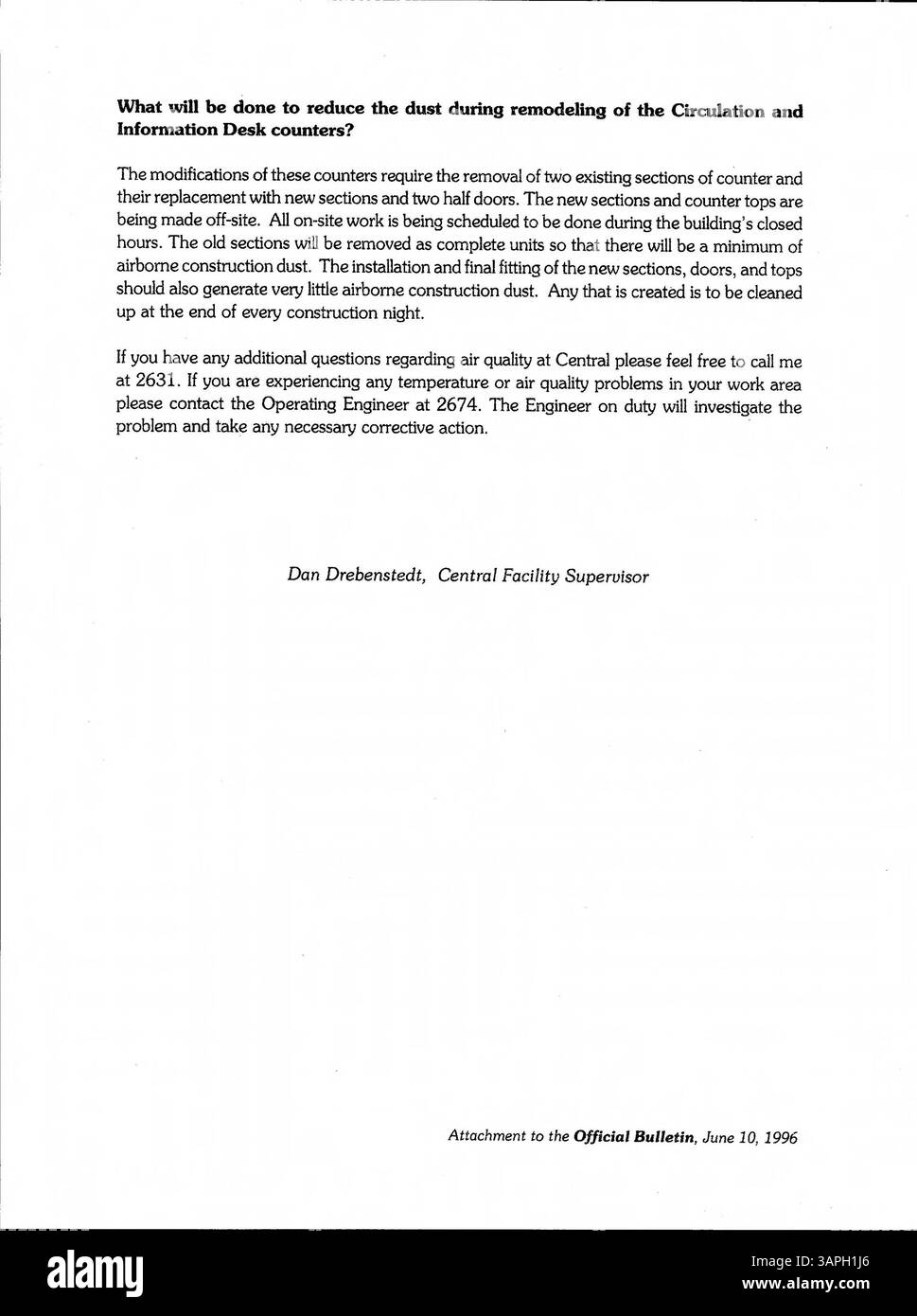 Le bulletin officiel de la bibliothèque publique de Minneapolis de 1996 est une ressource importante pour le personnel, leur fournissant des mises à jour hebdomadaires critiques sur les opérations de la bibliothèque, les événements à venir, et les activités du personnel. Banque D'Images