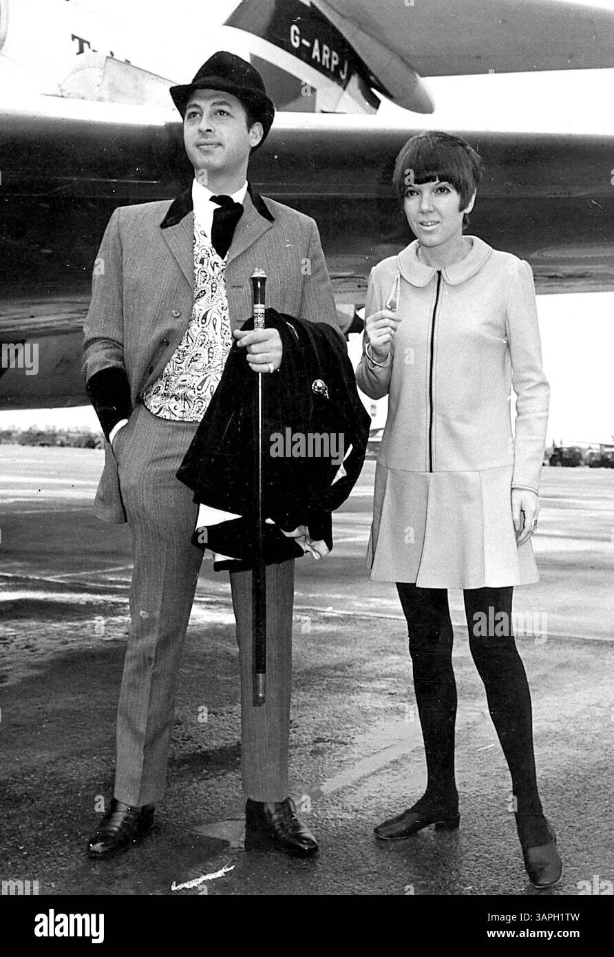 1ER JANVIER 2011 - LORD JOHN OF CARNABY STREET ET MAREY QUANT. 1967.VINTAGEGLAMOUR(crédit image : © Globe photos/ZUMAPRESS.com) Banque D'Images