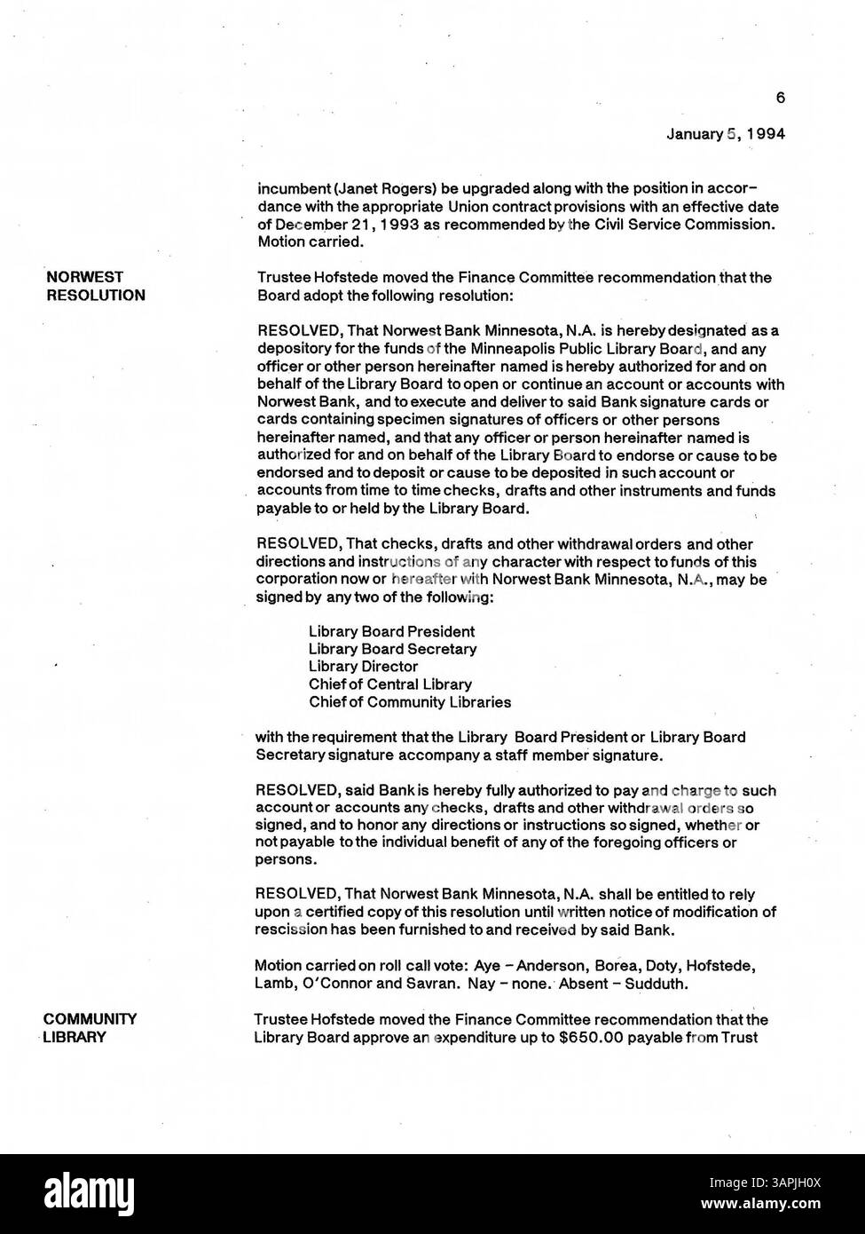 Ce document rend compte des réunions de 1994 du conseil d'administration de la Bibliothèque publique de Minneapolis, détaillant les discussions, les décisions et les mesures de gouvernance pour l'année. Banque D'Images