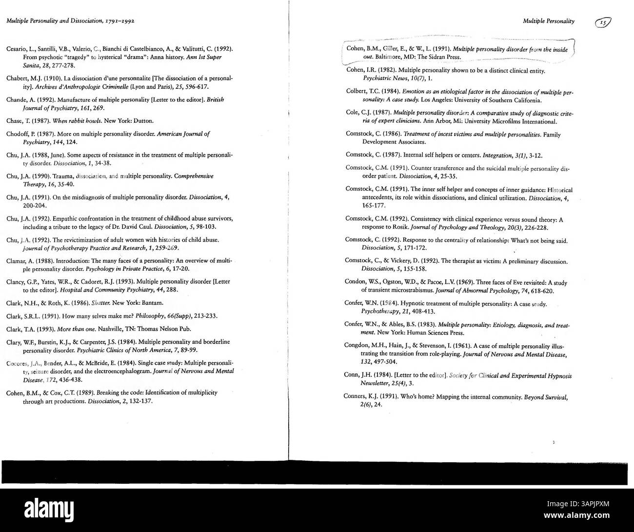 Cette deuxième édition de bibliographie donne un aperçu complet des recherches sur la personnalité multiple et la dissociation de 1791 à 1992, avec des mises à jour jusqu’au 30 novembre 1993. Les sujets abordés comprennent la dissociation, les états de fugue, la dépersonnalisation et les aspects médico-légaux de ces troubles. Banque D'Images