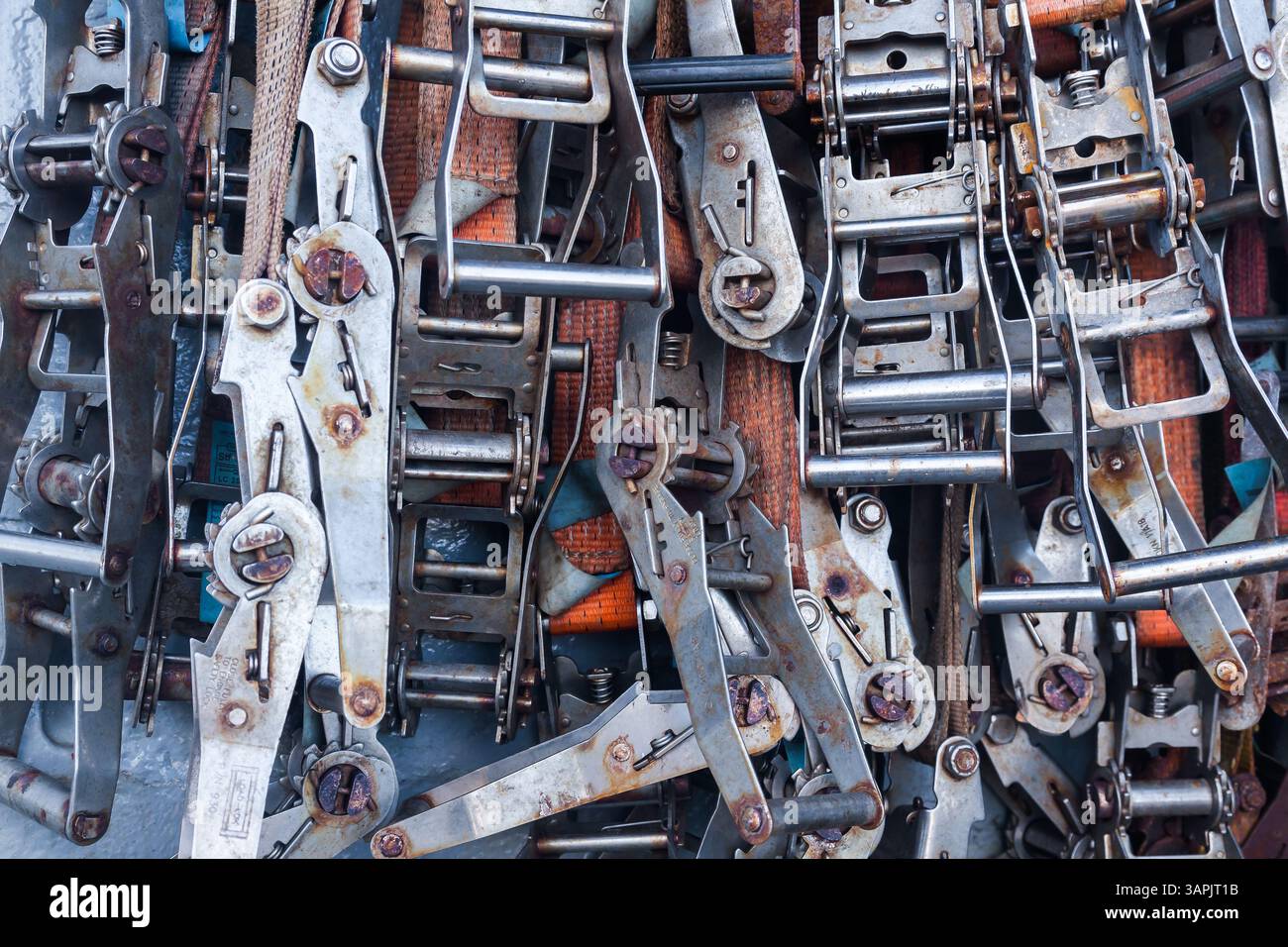 Cliquets pour sangles en acier inoxydable gros plan. Banque D'Images