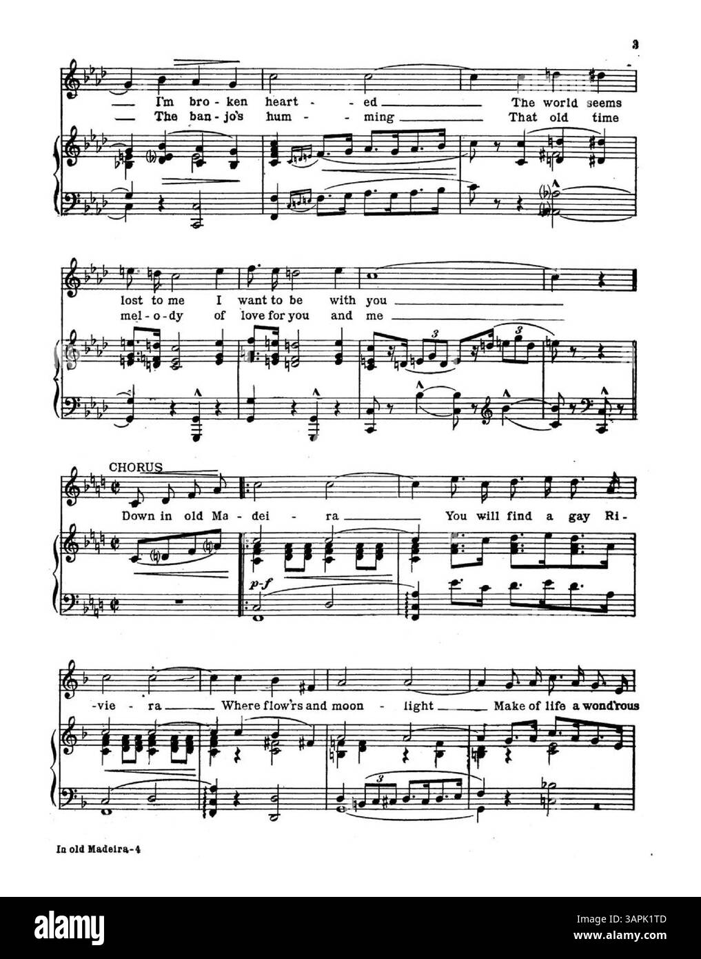Pochette de partition de 'In Old Madeira' d'Alma Sanders et Monte Carlo, paroles de George B. Wehner. La couverture arrière contient un extrait de « Lune vénitienne », avec une bordure de vigne. Acheté à Remick Song & Gift Shop, Portland, Oregon. Banque D'Images