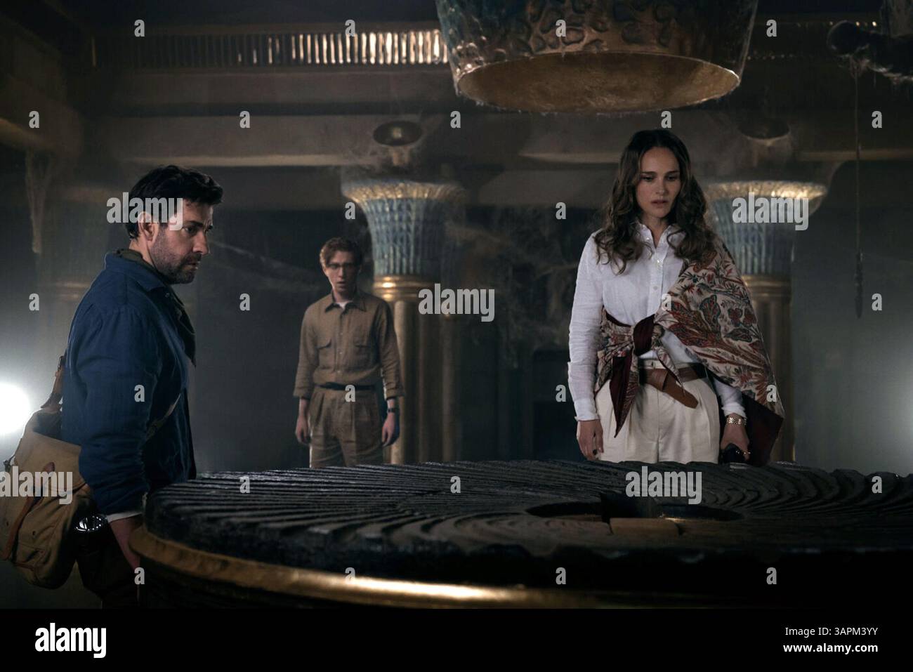 Fountain of Youth est un futur film d'aventure américain réalisé par Guy Ritchie et écrit par James Vanderbilt. Il met en vedette John Krasinski, Natalie Portman, Eiza González, Domhnall Gleeson, Carmen Ejogo, et Stanley Tucci. Banque D'Images