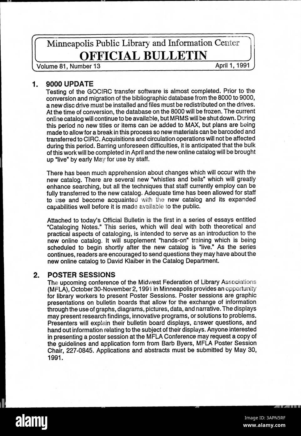 Ce bulletin officiel de la Bibliothèque publique de Minneapolis fournit des mises à jour pour les employés, y compris les avis opérationnels, les annonces du personnel, et les nouvelles de la bibliothèque pour l'année 1991. Banque D'Images