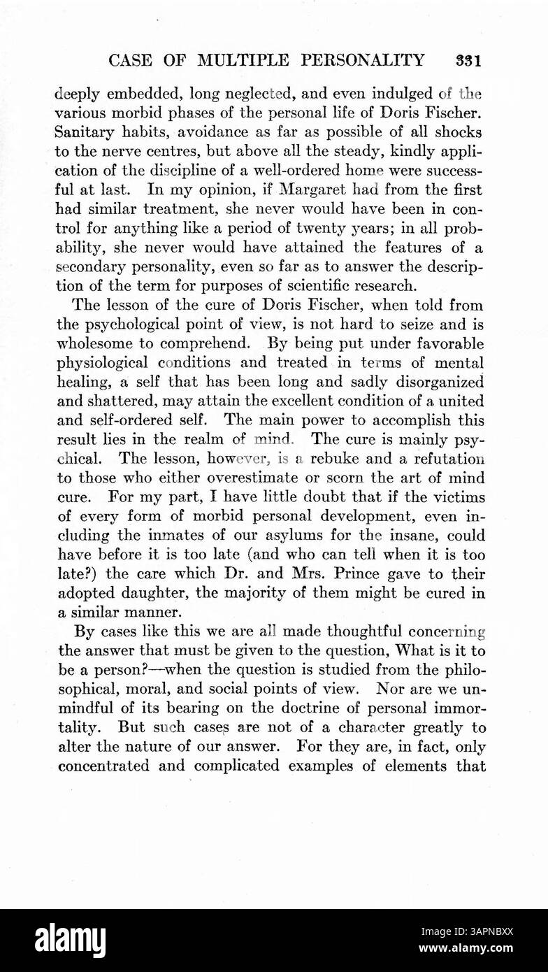 Cette étude de cas examine le développement de personnalités multiples chez Doris Fischer, déclenchées par des traumatismes tels que l'alcoolisme de son père et la perte de sa mère. Il détaille les comportements et les attributs physiques des personnalités, en mettant l'accent sur les observations approfondies d'un médecin et le processus de traitement réussi sur trois ans. Banque D'Images