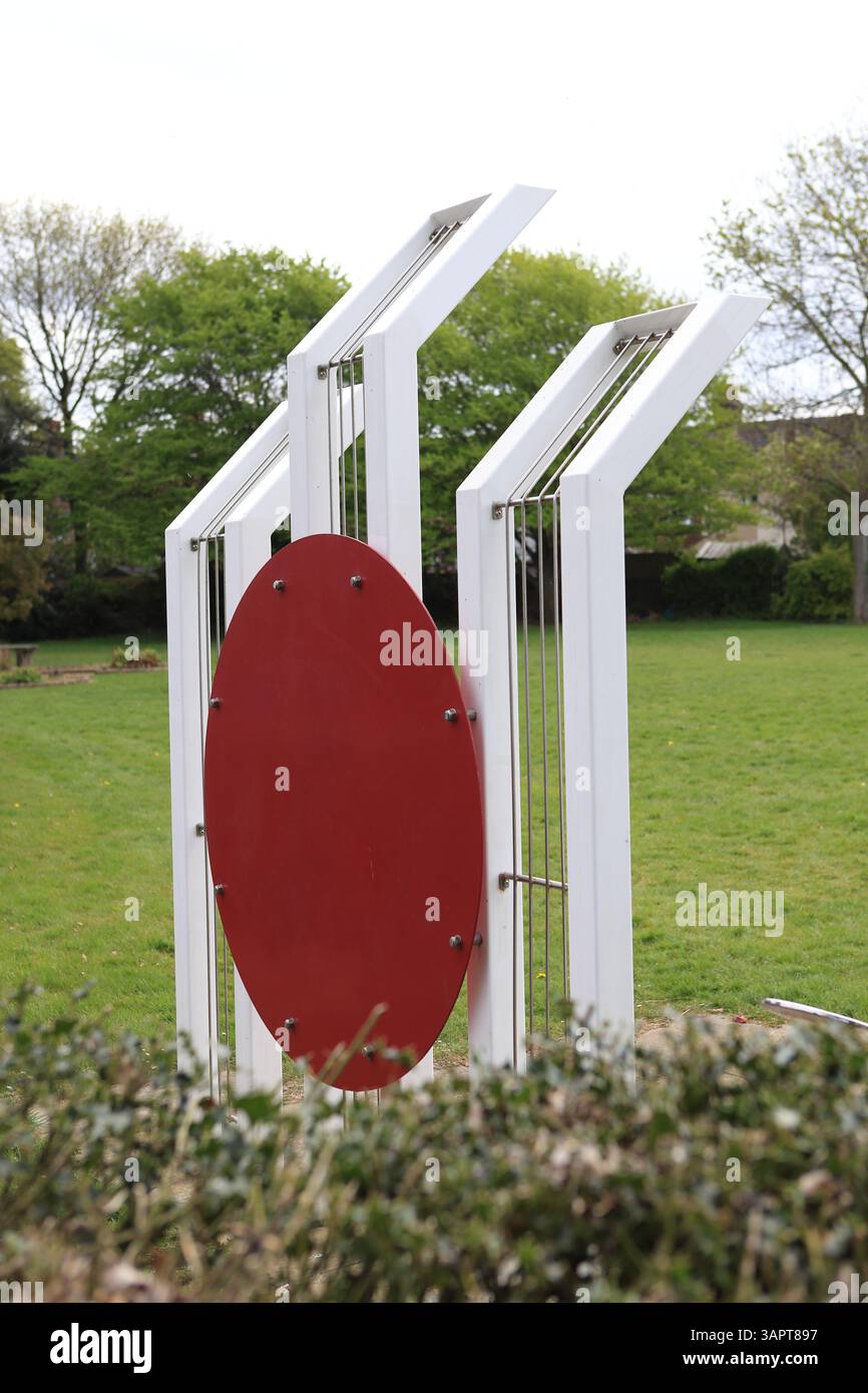 Le monument commémoratif du martyr Shaheed Minar pour les martyrs bangladais Alexandra Park Ipswich Suffolk UK conçu par l'architecte d'Ipswich Nick Jacob Banque D'Images
