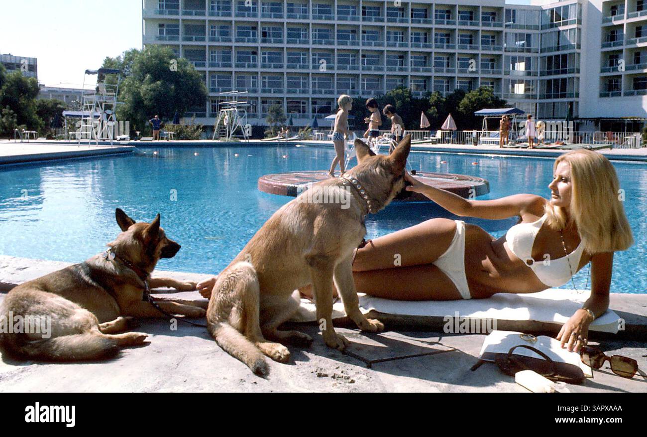 1 JANVIER 2011 - W3767.JILL IRLANDE. 1970.JILLIRELANDOBIT(crédit image : © Globe photos/ZUMAPRESS.com) Banque D'Images