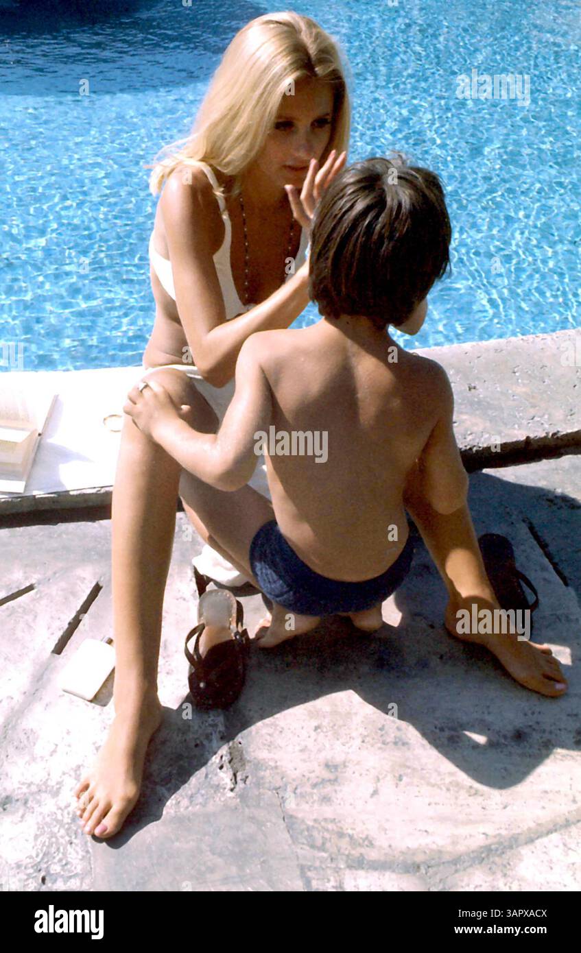 1 JANVIER 2011 - W3767.JILL IRLANDE. 1970.JILLIRELANDOBIT(crédit image : © Globe photos/ZUMAPRESS.com) Banque D'Images