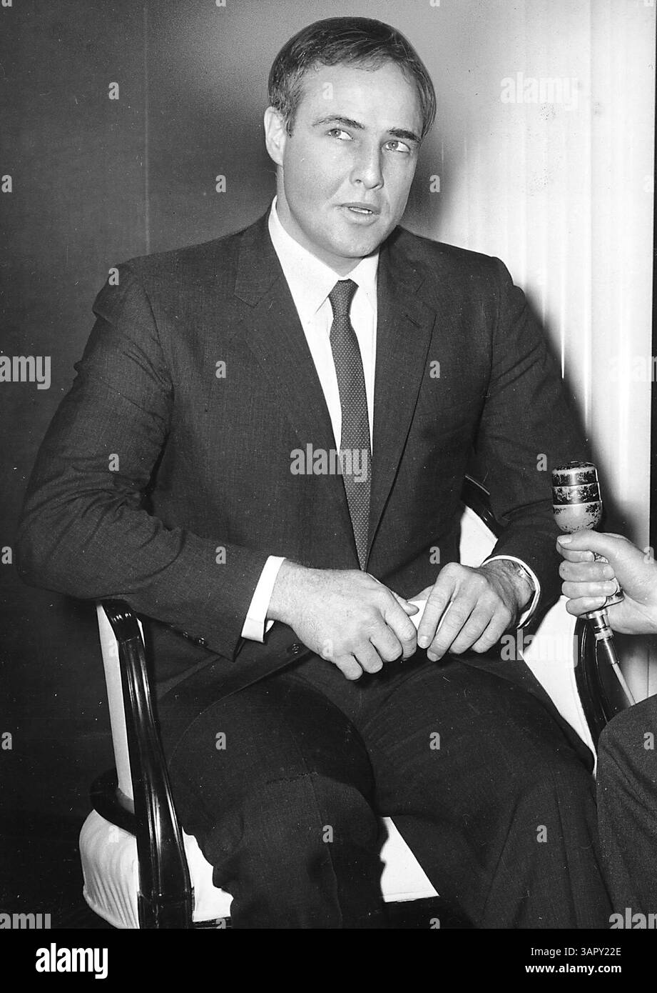 1 janvier 2011 - MARLON BRANDO TIENT Une CONFÉRENCE DE PRESSE À L'HÔTEL SAVOY.10/2/64.(image crédit : © Globe photos/ZUMAPRESS.com) Banque D'Images
