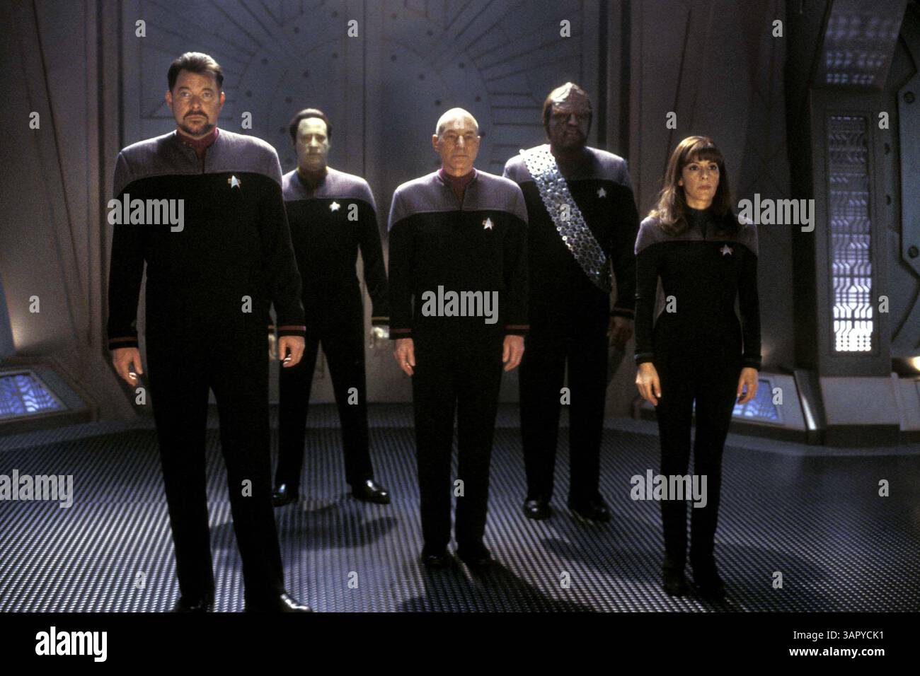 1 JANVIER 2011 - K27828LL.STAR TREK : IMAGES FIXES DU FILM NEMESIS. FOURNI PAR PATRICK STEWART, JONATHAN FRAKES, BRENT SPINER, MICHAEL DORN ET MARINA SIRTIS(crédit image : © Globe photos/ZUMAPRESS.com) Banque D'Images