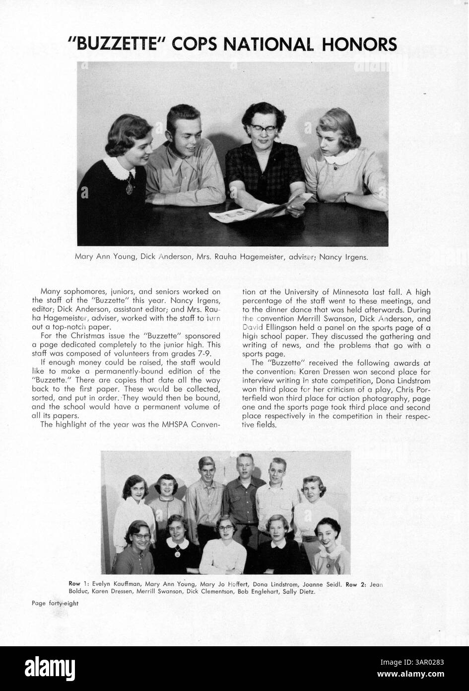 Le Whigrean Yearbook de l'école secondaire Edina-Morningside en 1953 offre un compte rendu détaillé des élèves, des enseignants, des clubs scolaires, de l'athlétisme et des événements importants au cours de l'année scolaire 1953-1954. Banque D'Images