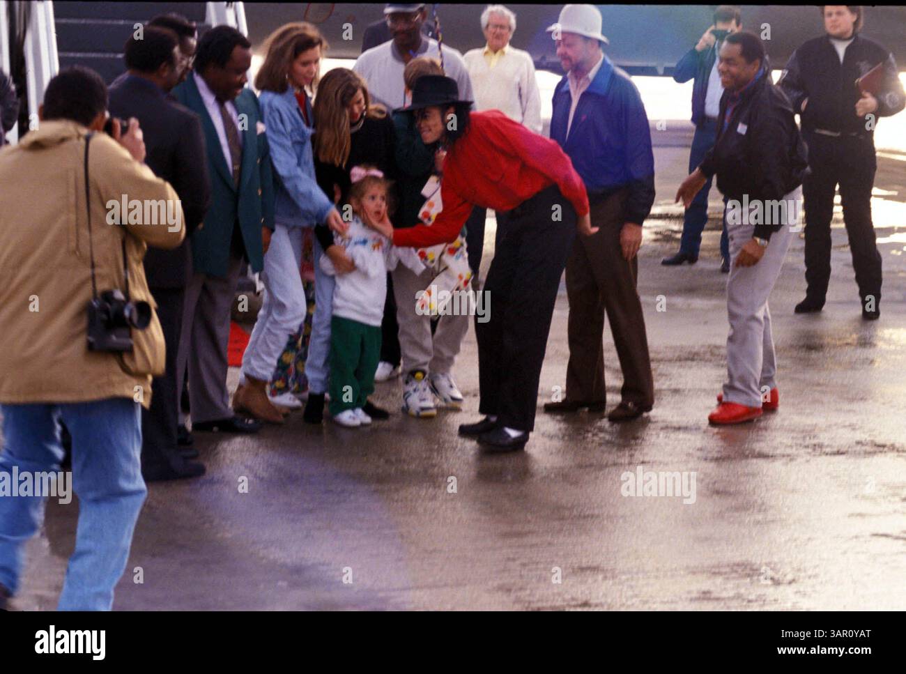 JANVIER 1, 2011 - L2729.MICHAEL JACKSON AVEC DES ENFANTS.MICHAELJACKSONWITHCHILDREN.1992. LISA ROSE/(crédit image : © Globe photos/ZUMAPRESS.com) Banque D'Images
