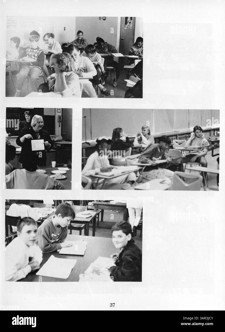 L’édition 1988 de l’Anwatin Junior High Yearbook présente les réalisations des étudiants, la participation des professeurs et les événements importants tout au long de l’année scolaire 1987-1988 à l’Anwatin Junior High School. Banque D'Images