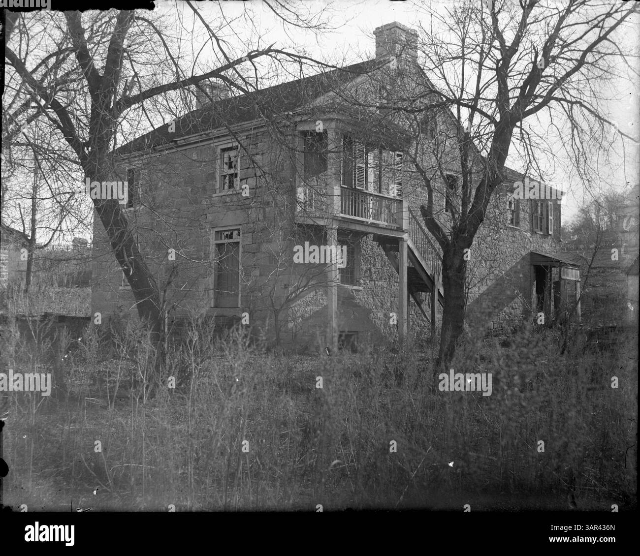 La maison Henry Sibley, construite en 1835, photographiée dans un état détérioré, probablement à la fin des années 1800 Banque D'Images