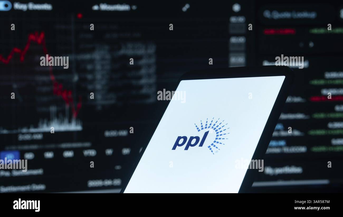 Dhaka, Bangladesh 10 avril 2025 : logo de PPL Corporation affiché sur un téléphone portable Banque D'Images